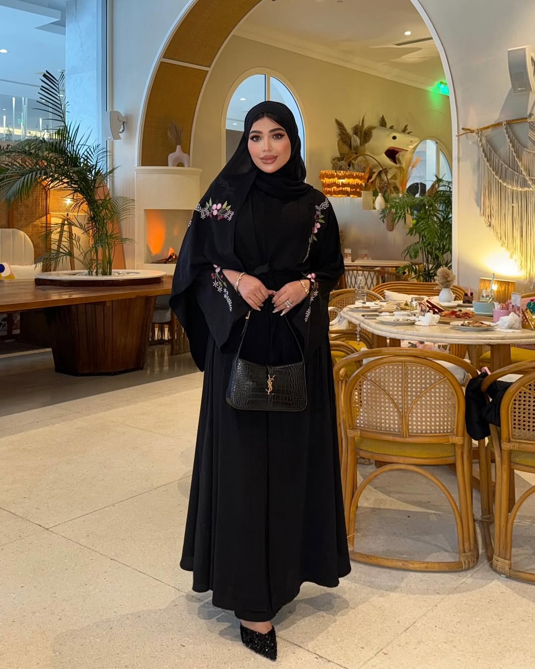 Embroidery abaya